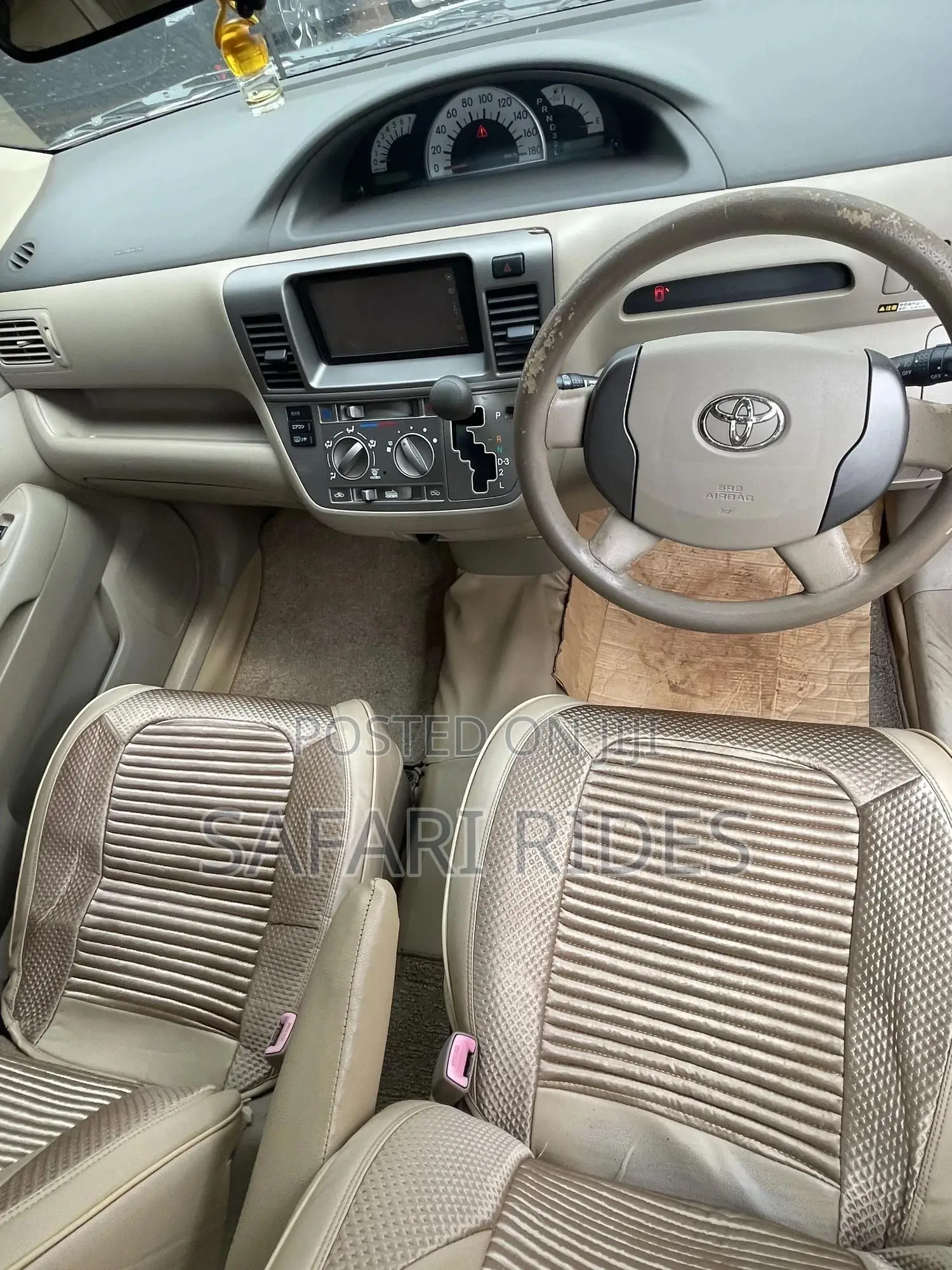 Toyota Raum 2010 Silver