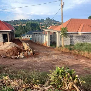 Very Classic Titled Plot on Quicksale in Heart of Bulenga Heights