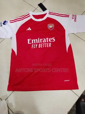 Arsenal Fan's Material Red