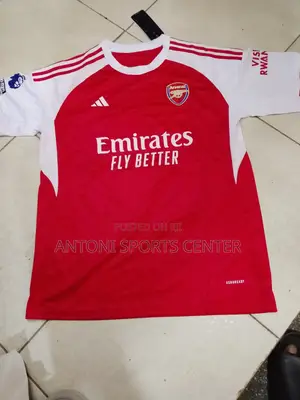 Arsenal Fan's Material Red