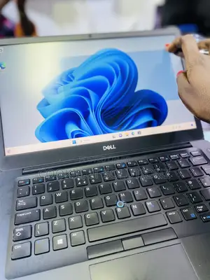 Laptop Dell Latitude 7490 8GB Intel Core I5 SSHD (Hybrid) 256GB
