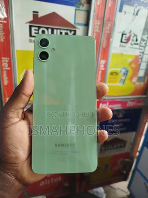 Samsung Galaxy A05 128 GB Green