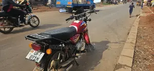 Bajaj Boxer 125 2023 Red