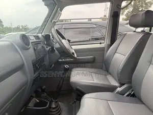 Toyota Land Cruiser 2017 White