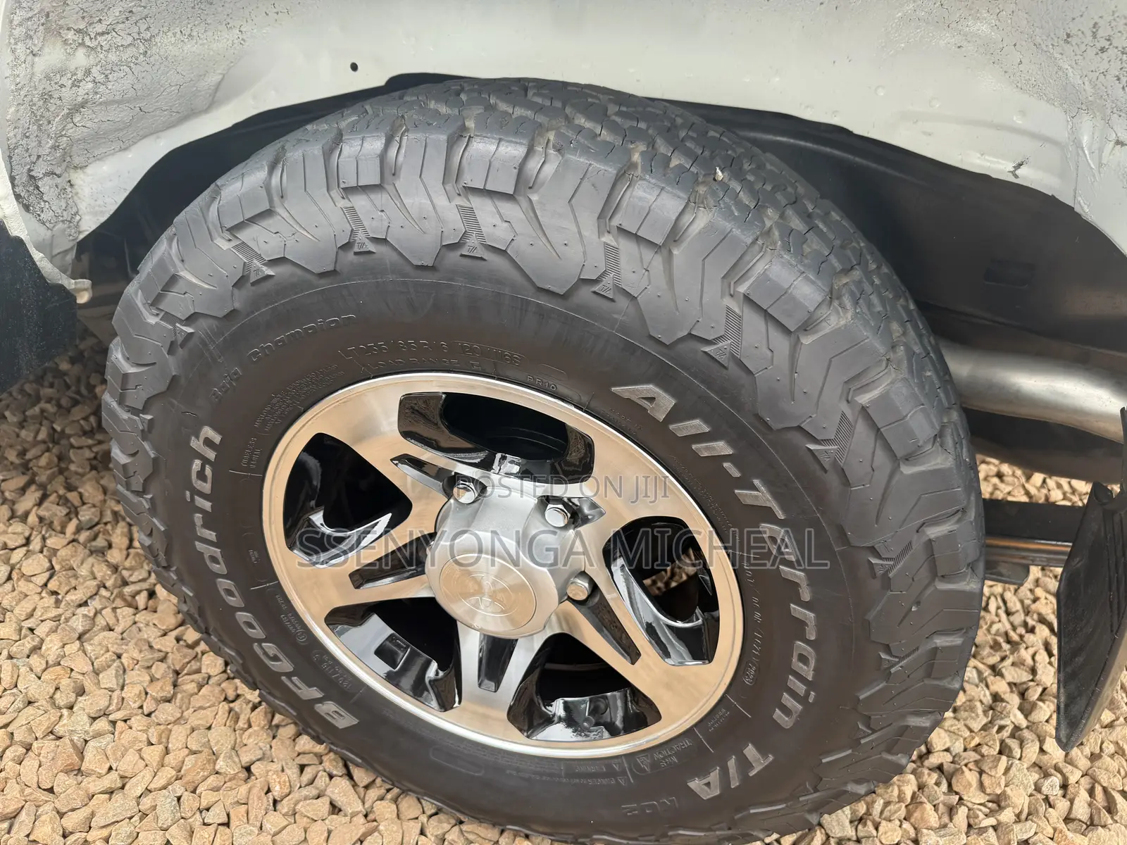 Toyota Land Cruiser 2017 White