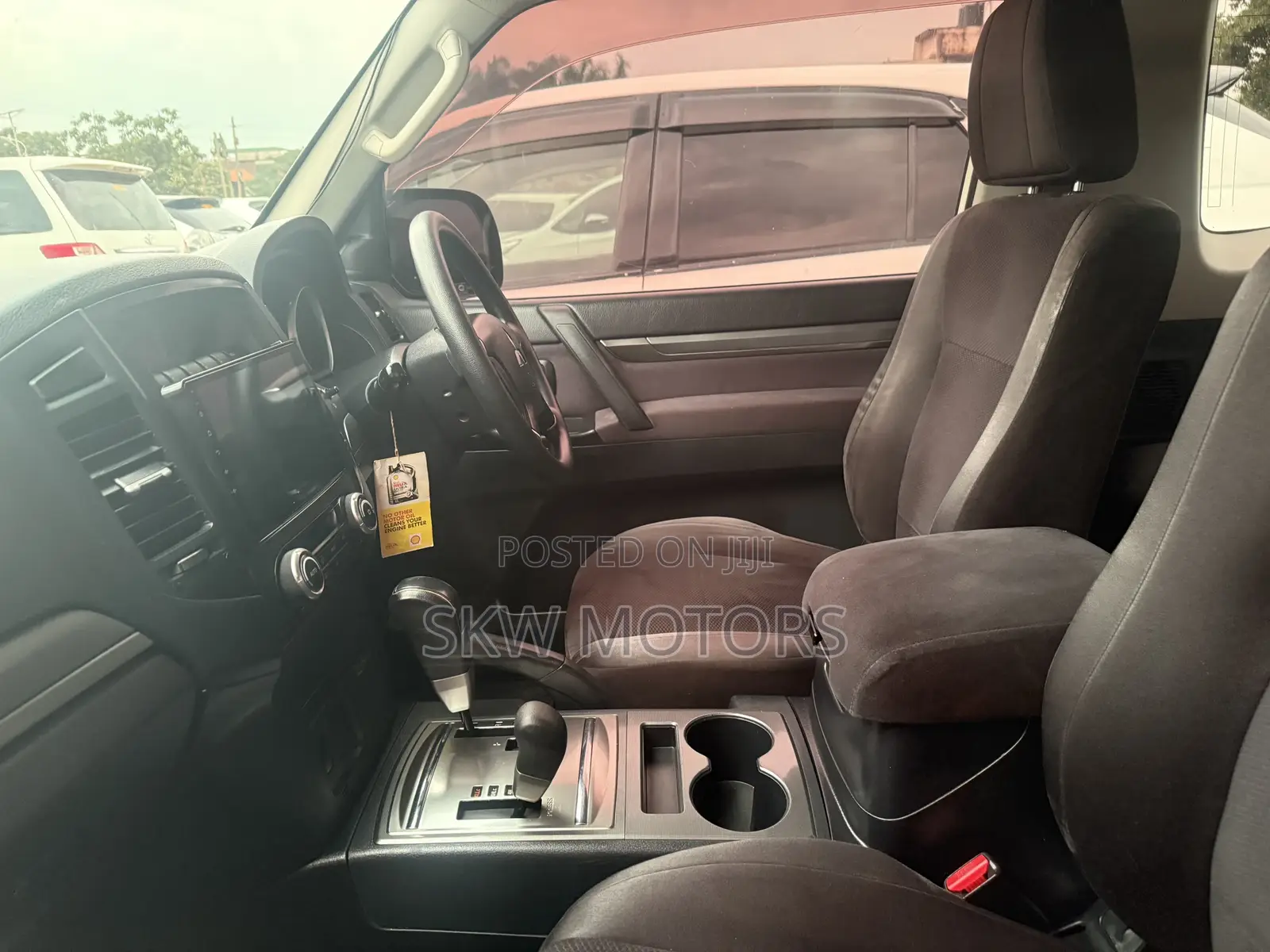 Mitsubishi Pajero 2010 White