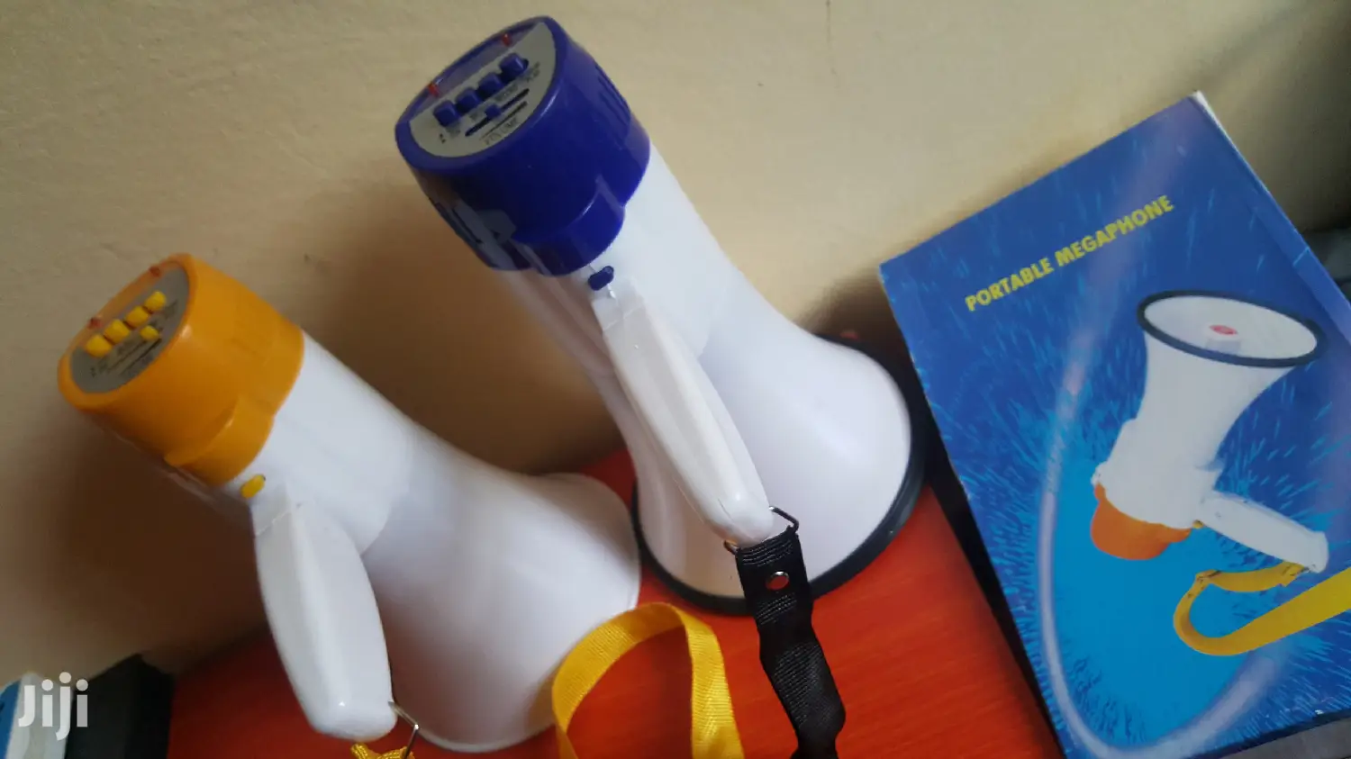 Megaphone 4 Battery User