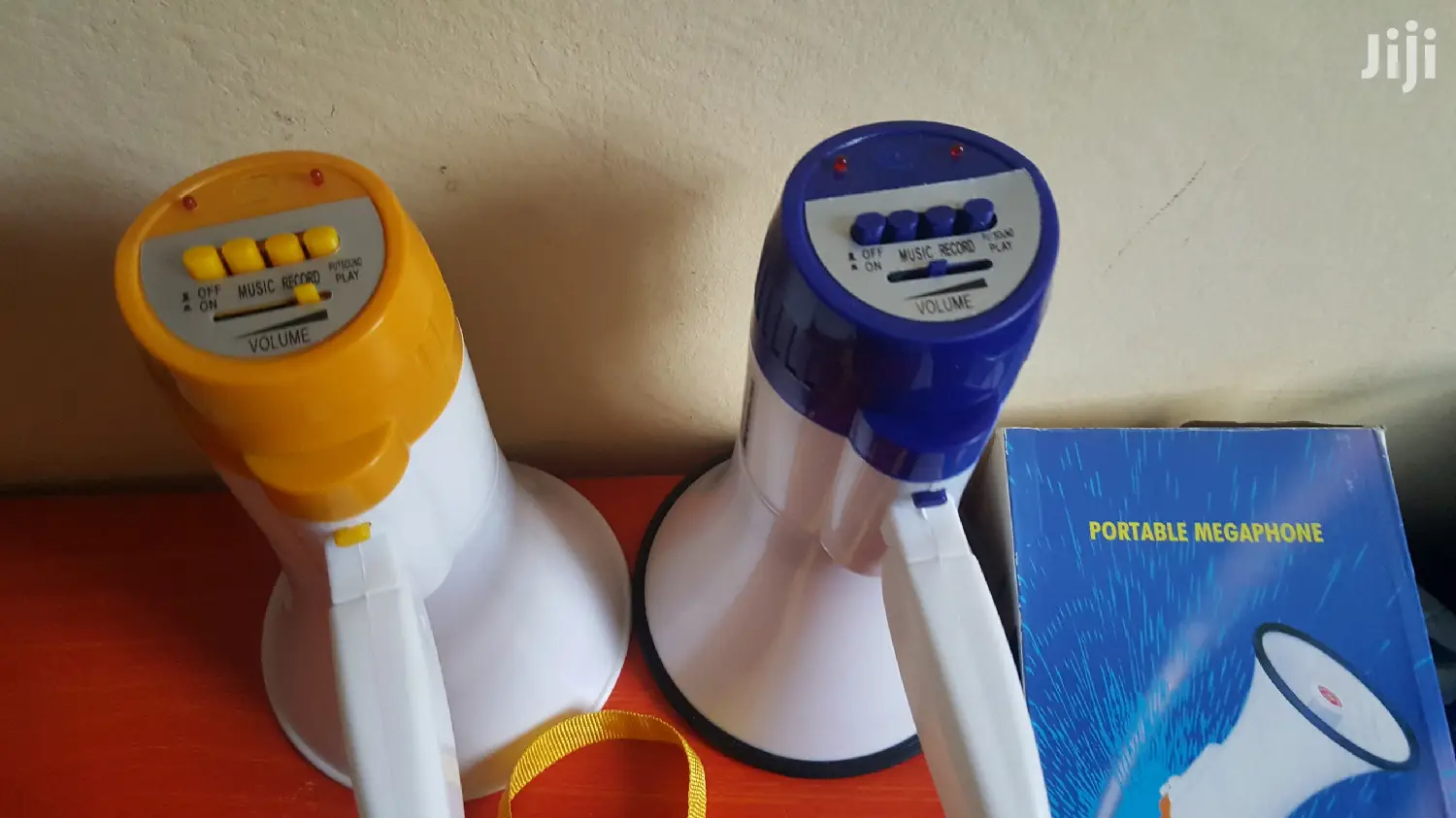 Megaphone 4 Battery User