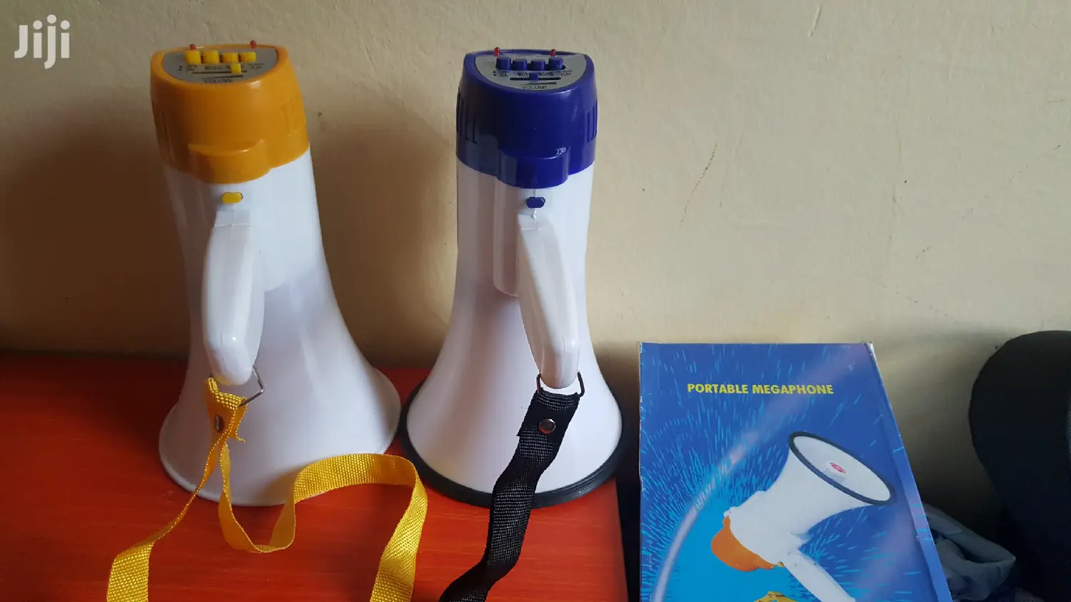 Megaphone 4 Battery User