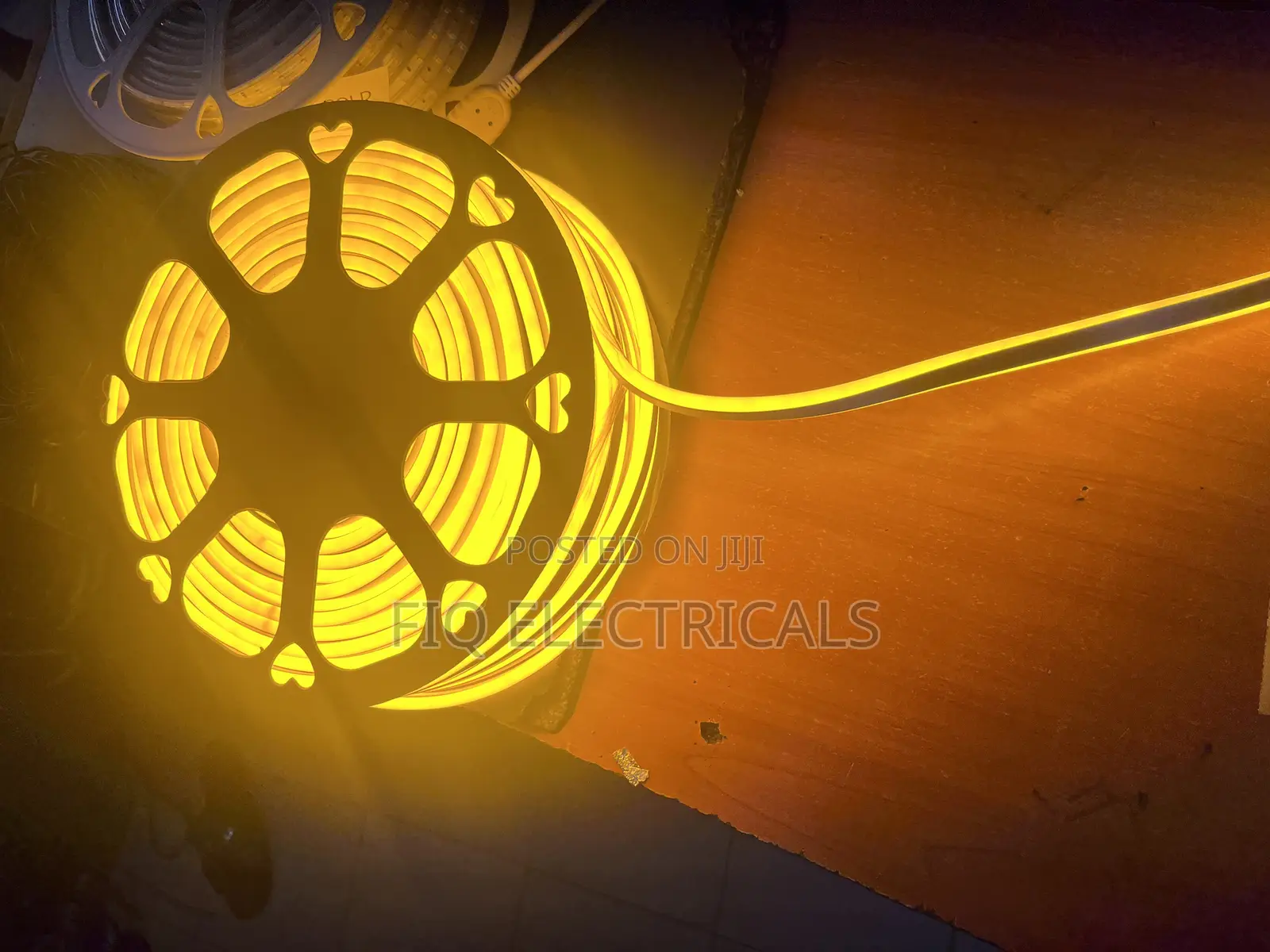 Gold Strip Light (Neon)