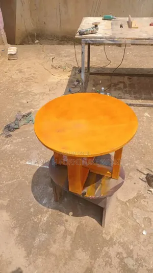 Simple Coffee Table Redius 40cm, Height 55cm