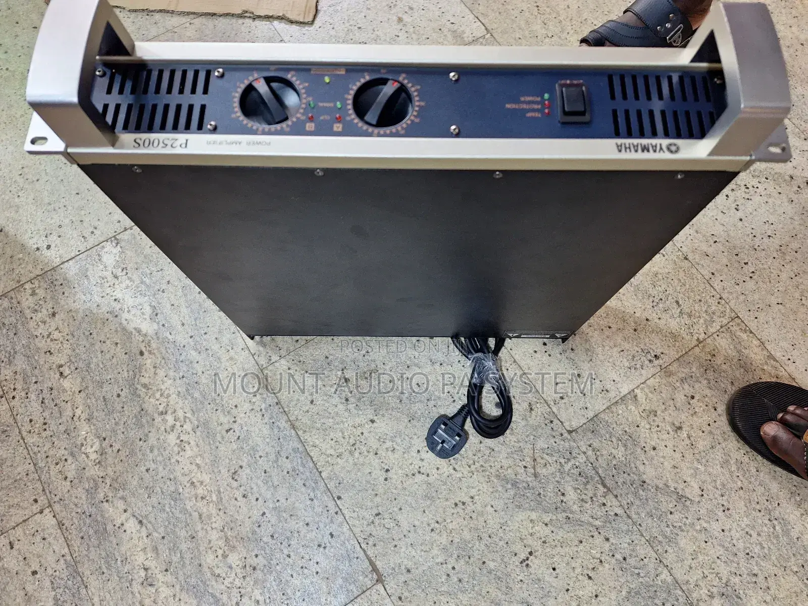 Yamaha Power Amplifier P2500