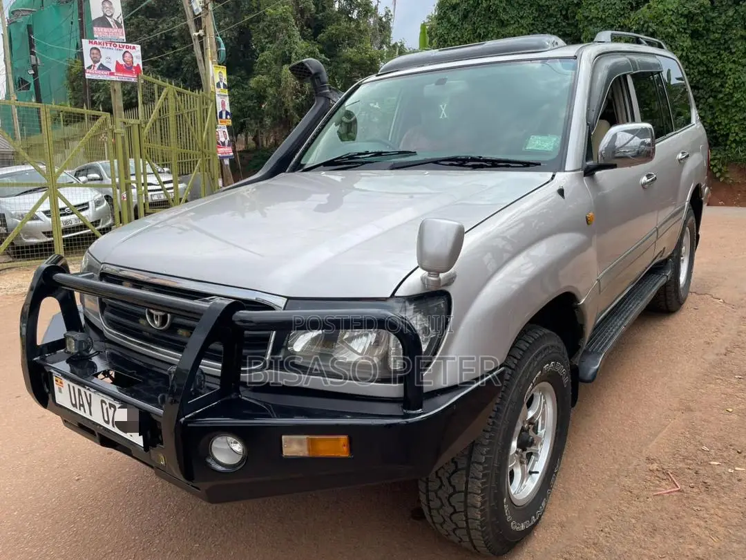 Toyota Land Cruiser 90 Automatic 2002 Silver