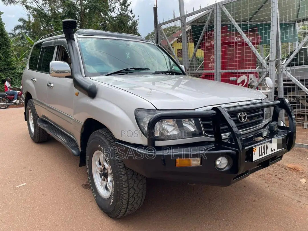 Toyota Land Cruiser 90 Automatic 2002 Silver