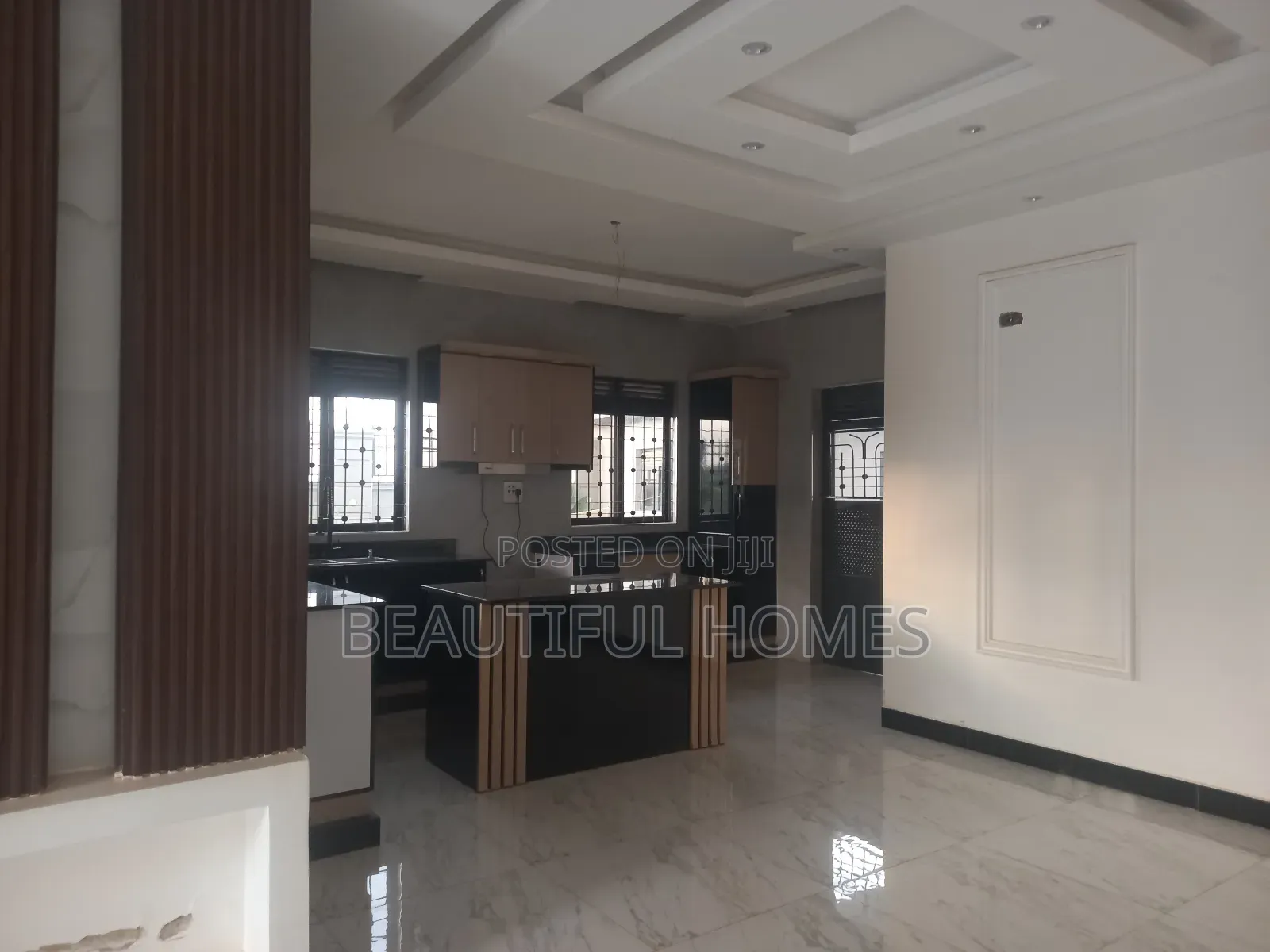 Furnished 5bdrm Duplex in Kira for sale