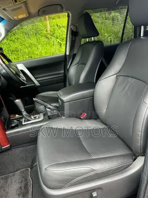 Toyota Land Cruiser Prado 2016 Black