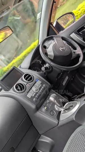 Nissan Dualis 2011 Silver