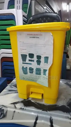 Giovanni Plastic Dust Bin 30litres