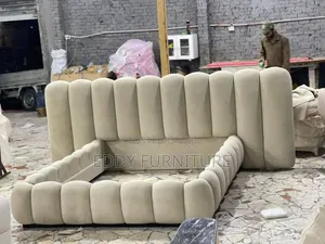 Panel Kings Bed