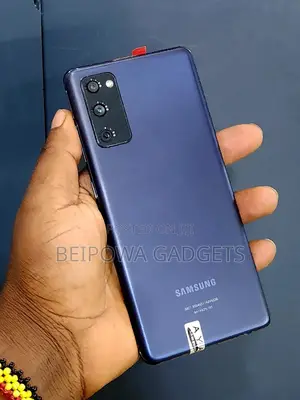 New Samsung Galaxy S20 FE 5G SD865 128 GB Blue