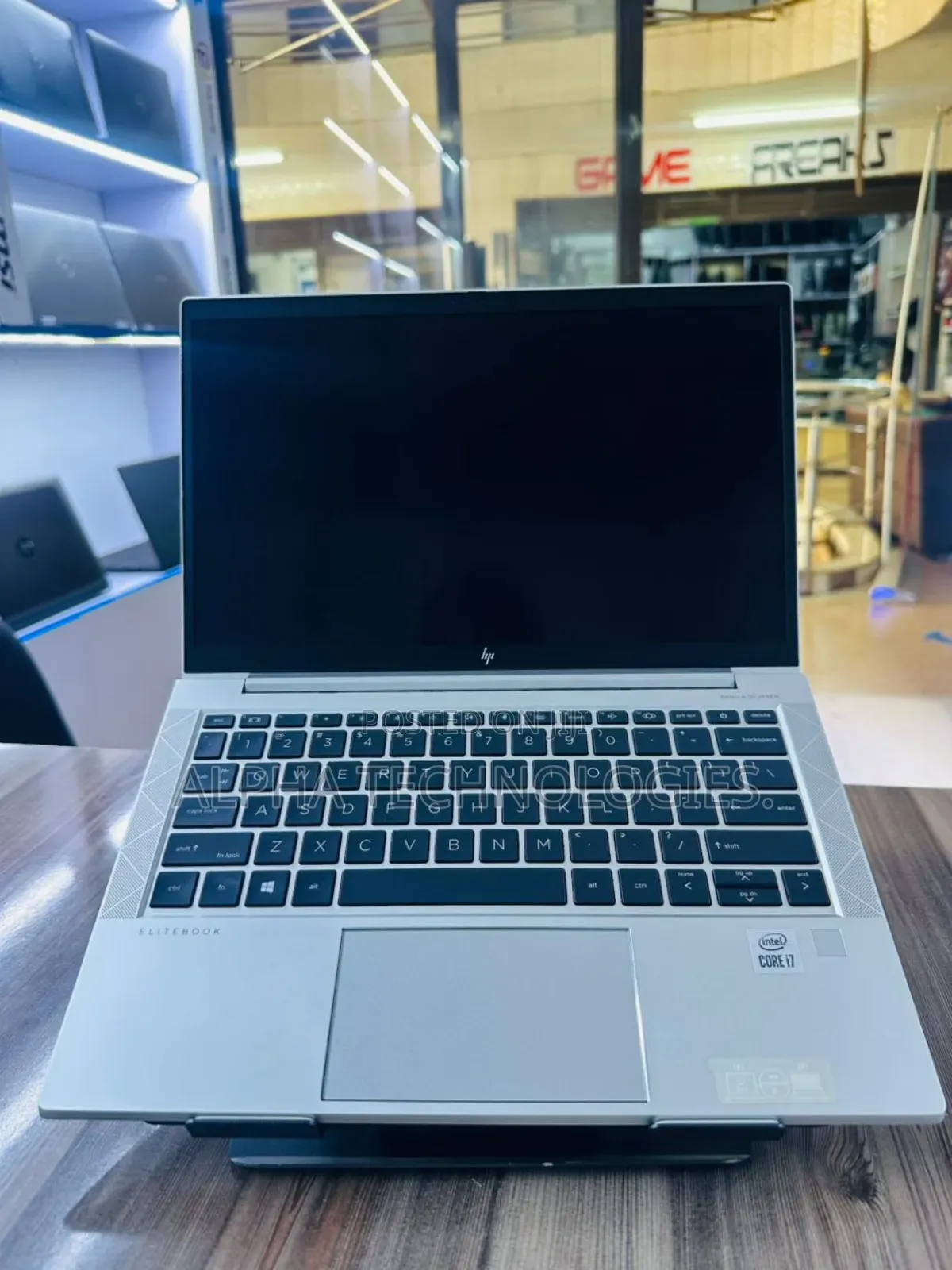 Laptop HP EliteBook 830 G7 16GB Intel Core I7 SSD 512GB