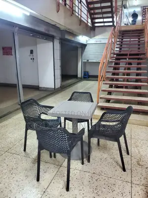 Outdoor Dining Set Plastic Chairs and Table