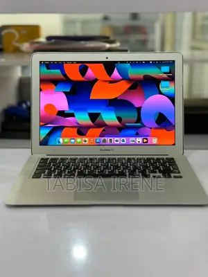 New Laptop Apple MacBook Air 2015 8GB Intel Core I5 SSD 256GB