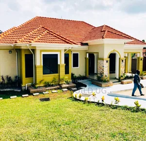 4bdrm Bungalow in Bwebajja Entebbe, Central Division for sale