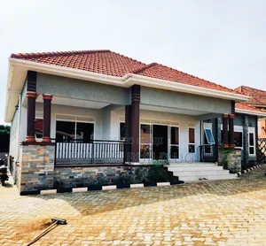 4bdrm Bungalow in Bwebajja Entebbe, Central Division for sale
