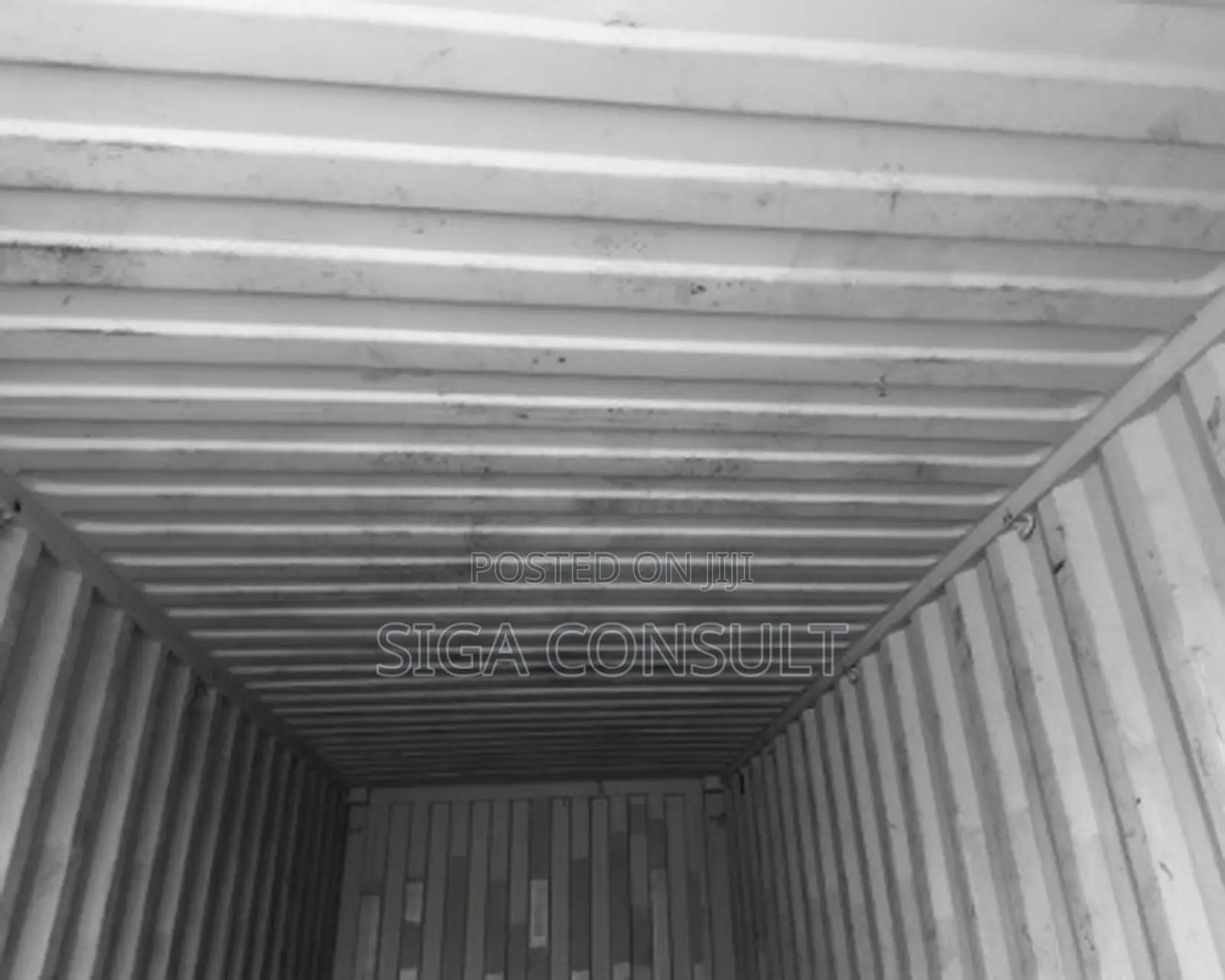 New Clean 20ft Cargo Container on Sale in Kazinga