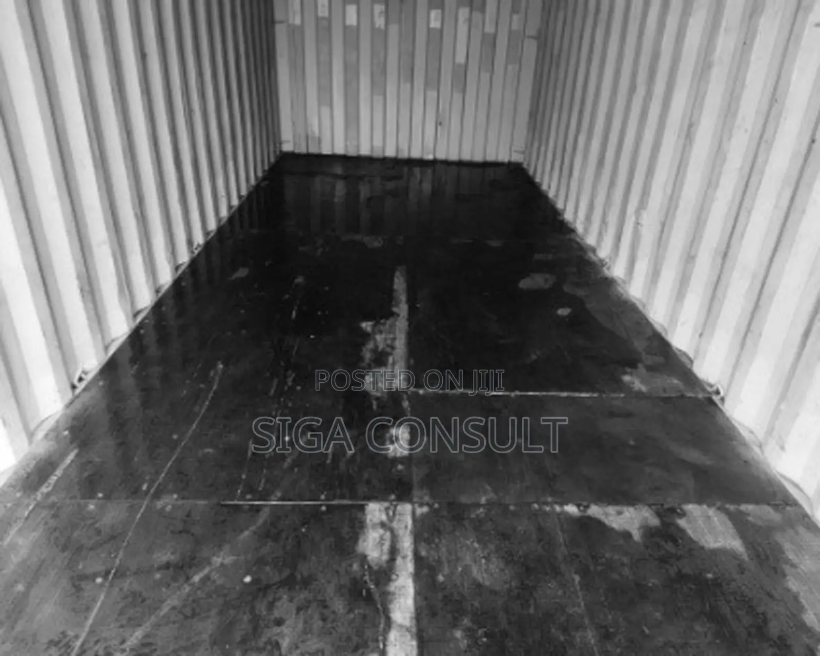 New Clean 20ft Cargo Container on Sale in Kazinga