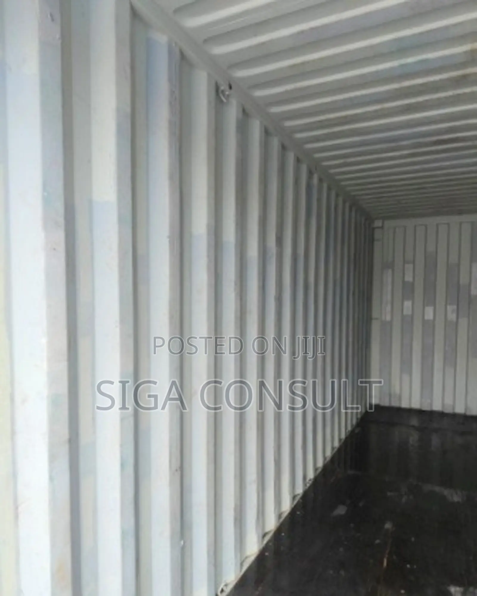 New Clean 20ft Cargo Container on Sale in Kazinga
