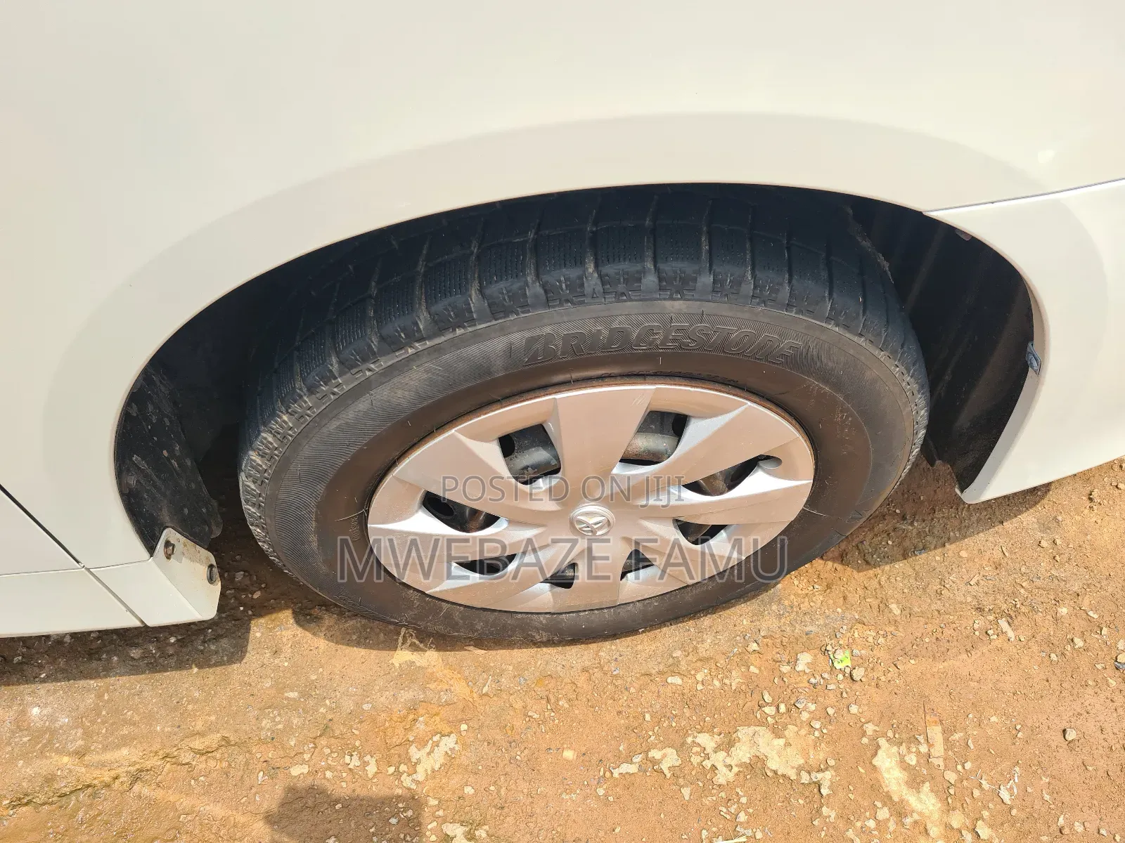 Toyota Noah 2011