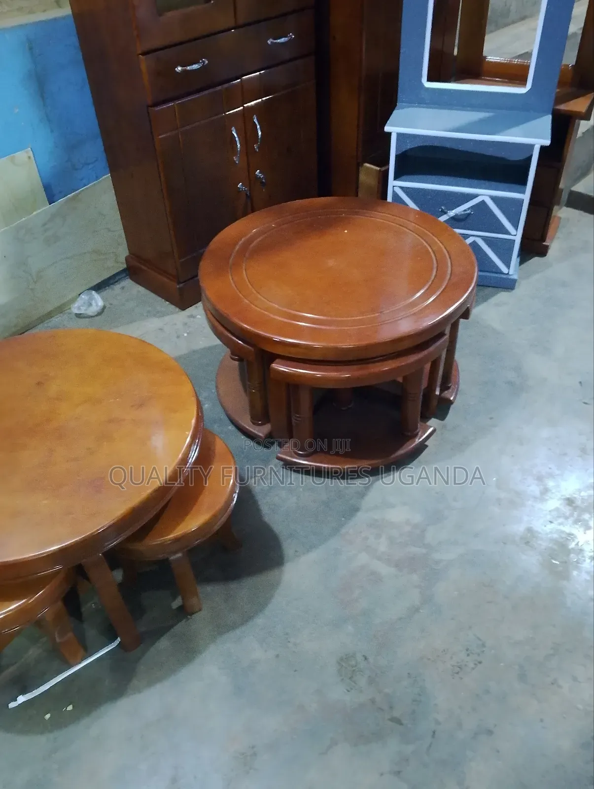 Centre Table/Mahogany Color