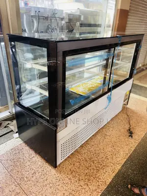 6feets Display Chiller Glass Showcase-Machine
