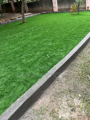 Compound Grass Carpet