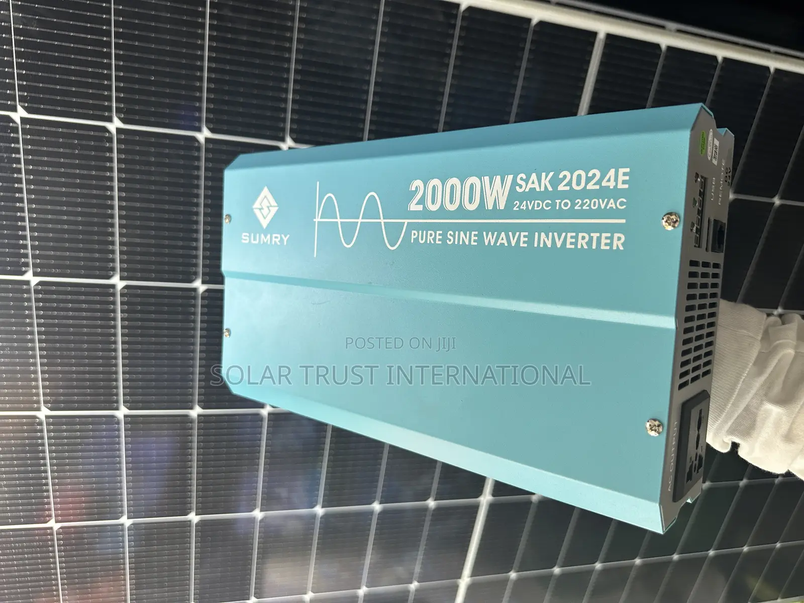 Solar Inveter 2000watts/24v