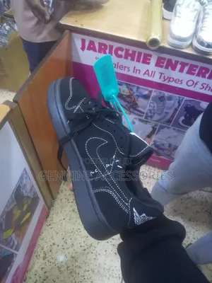 Nike Air Jordans 1 Low Black Phantom