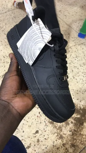 Air Force 1 Plain Black