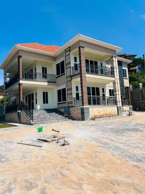 6bdrm House in Bwebajja Estate, Central Division for sale