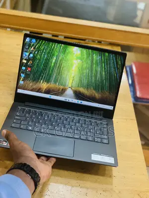 Laptop Lenovo IdeaPad 530S 8GB AMD Ryzen 5 SSD 256GB