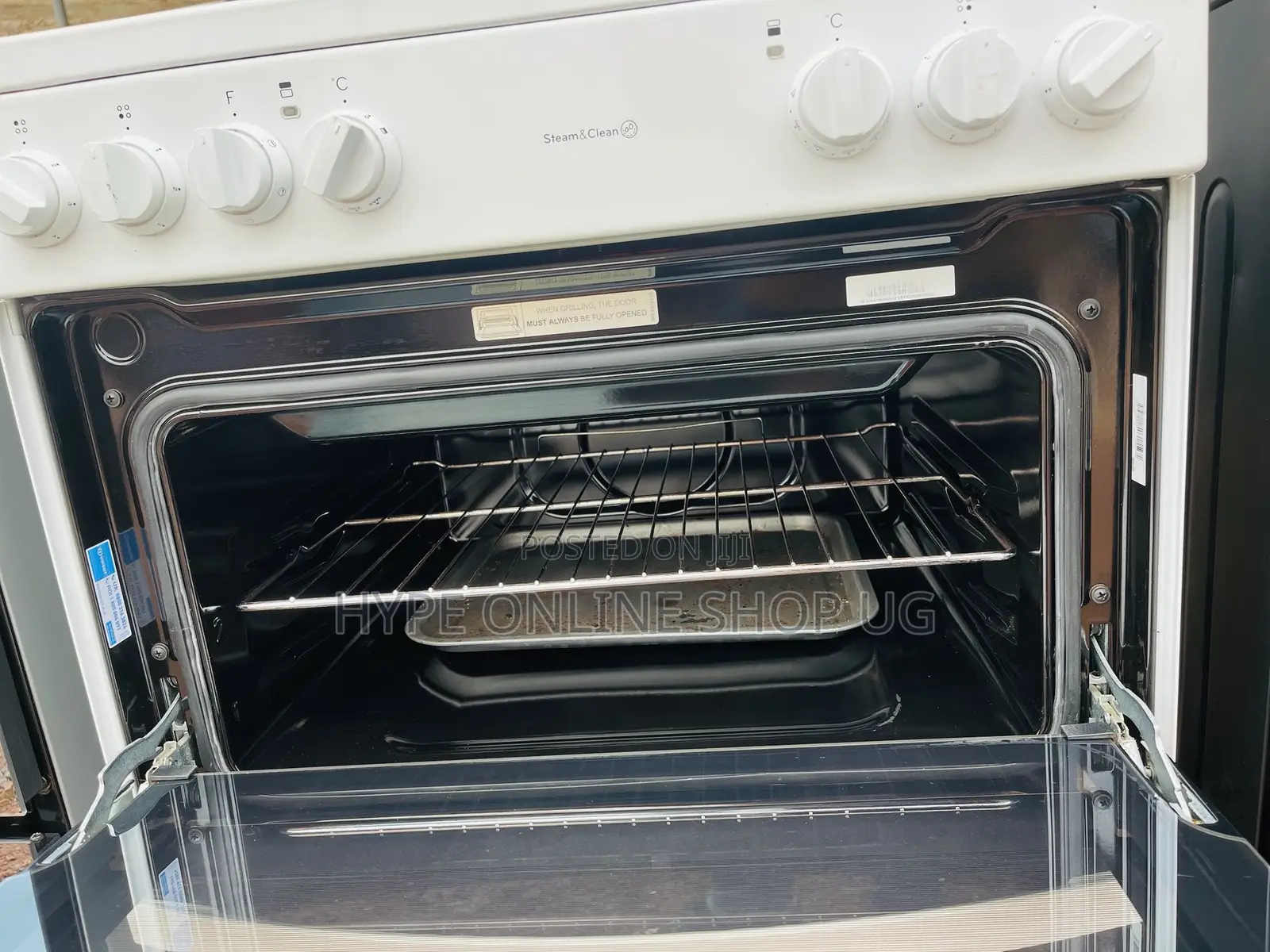 Indesit White Ceramic Electric Commercial Cooker