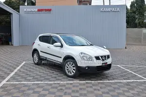 Nissan Dualis 2012 Pearl
