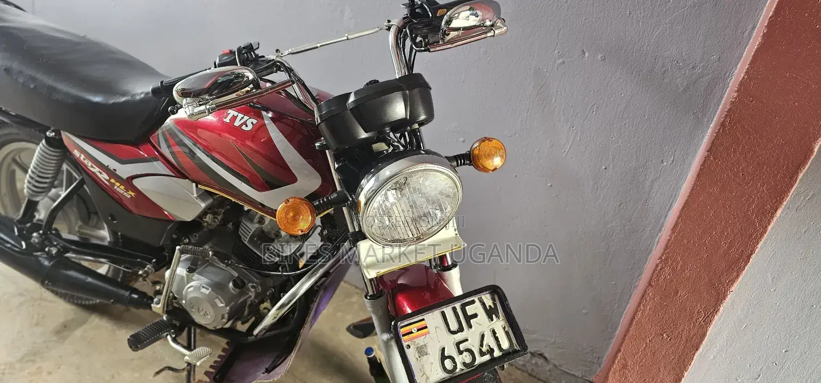 TVS HLX 125 2023 Red