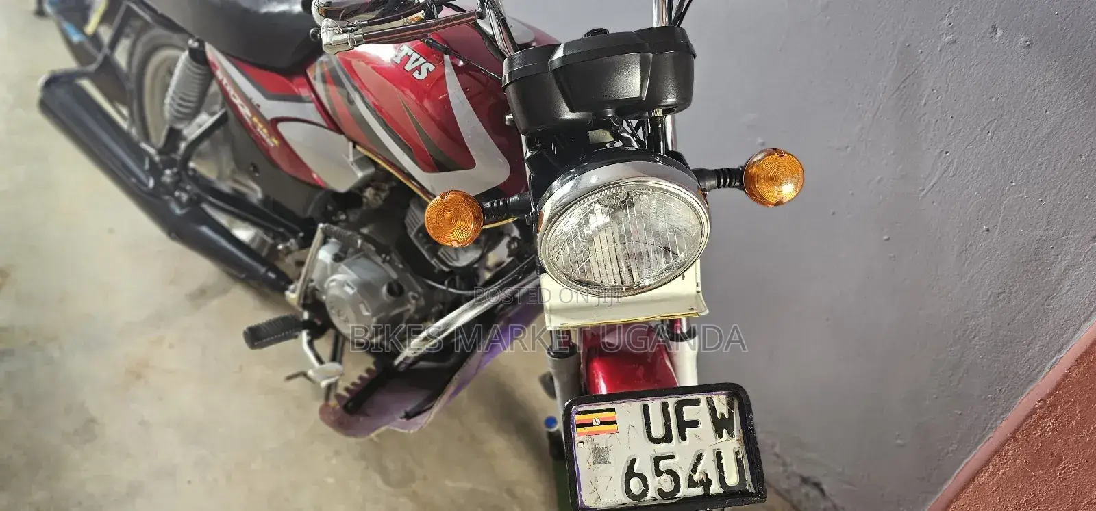 TVS HLX 125 2023 Red