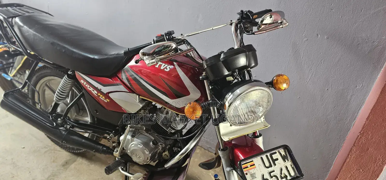 TVS HLX 125 2023 Red