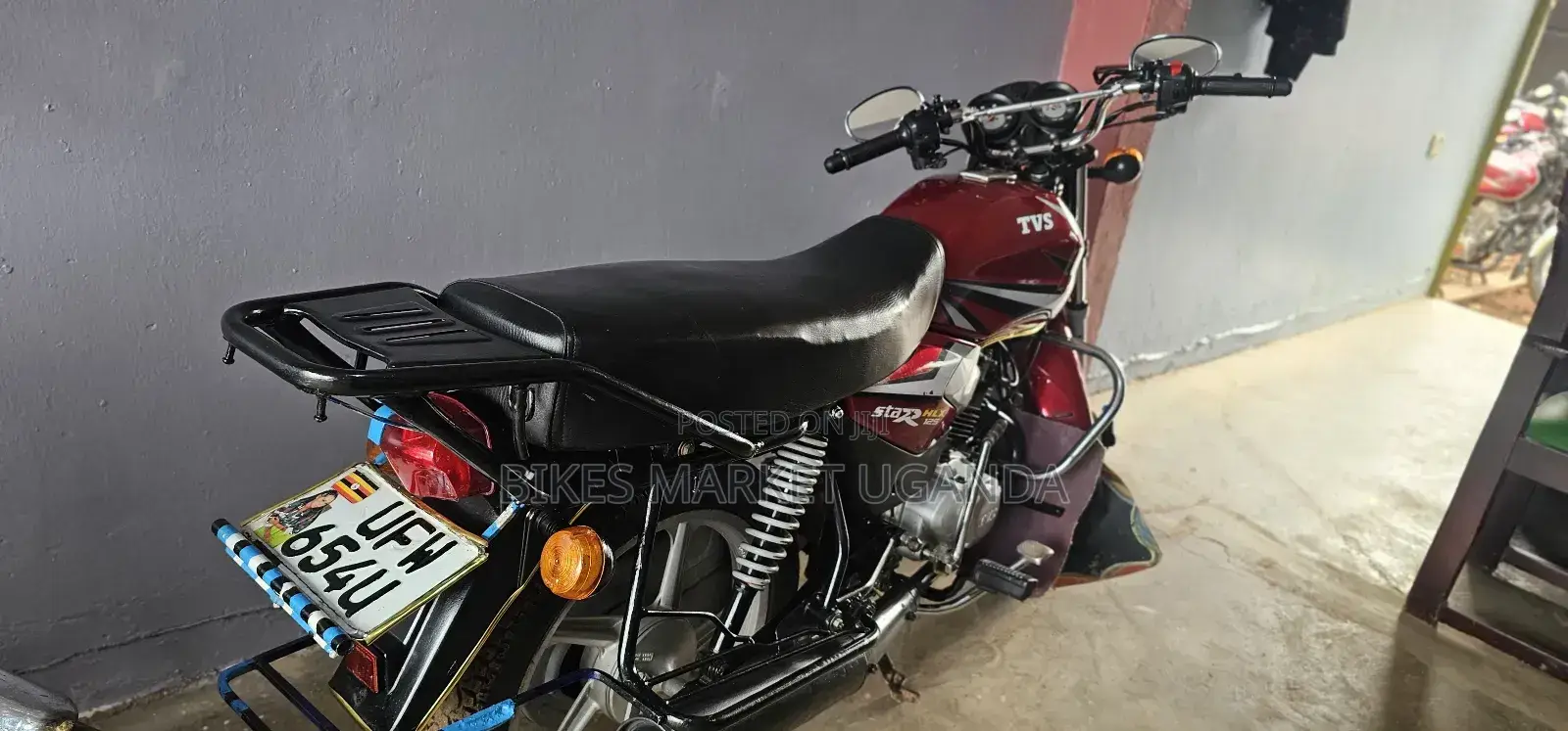 TVS HLX 125 2023 Red