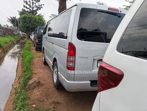 Toyota Grand HiAce 2011 Silver