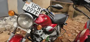 TVS HLX 125 2022 Red