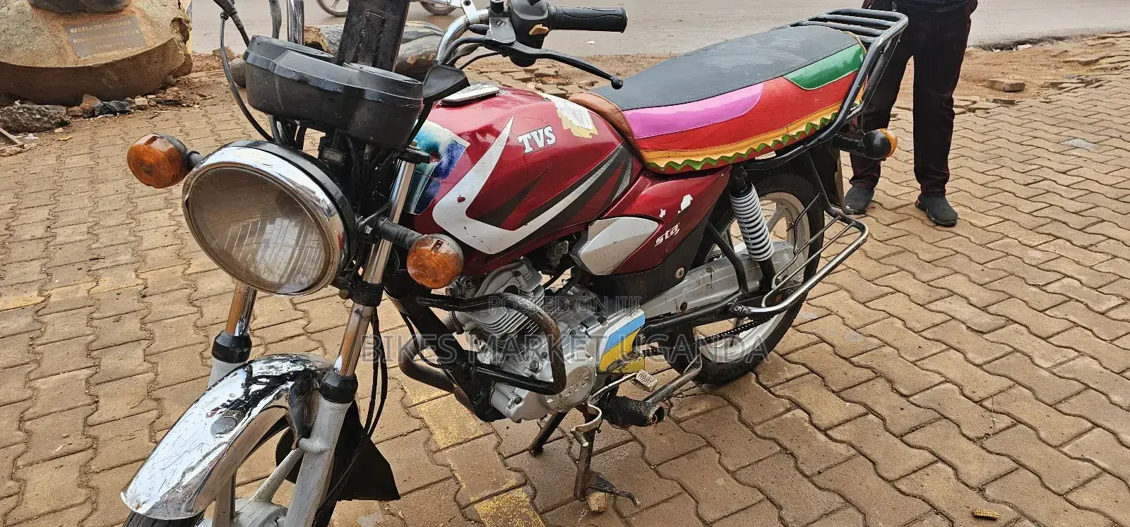 TVS HLX 125 2018 Red